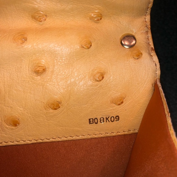 Victor Hugo clutch carre rivert 1k in yellow - Picture 4 of 6